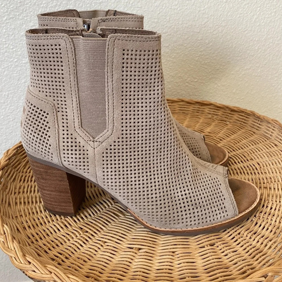 TOMS Majorca Shoe - ankle boot size 8 - Picture 4 of 5